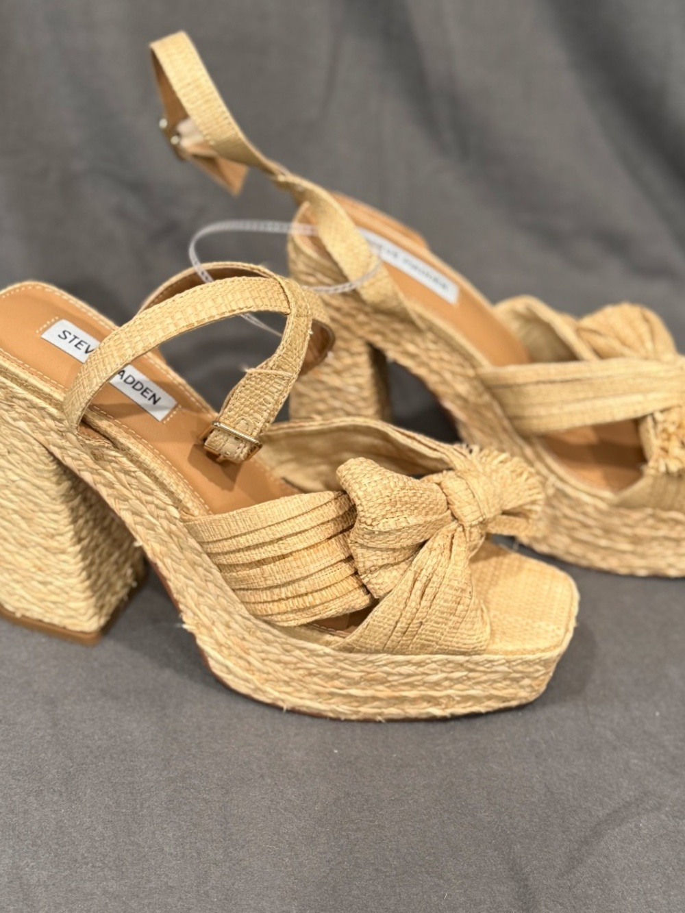 Steve Madden Romey Raffia Platform Sandals Tan Fringed Bow Block Heel Women’s 10 - Picture 3 of 9